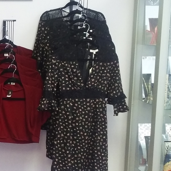 Honey Belle Spring Flowered Lace Dress - Picture 3 of 13